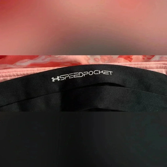 Under Armour pink camo shorts with side / back zip and wide waistband pocket;XXL - Picture 6 of 7